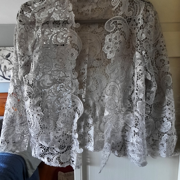 Mother-of-the-Bride Pant Suit - Picture 3 of 6